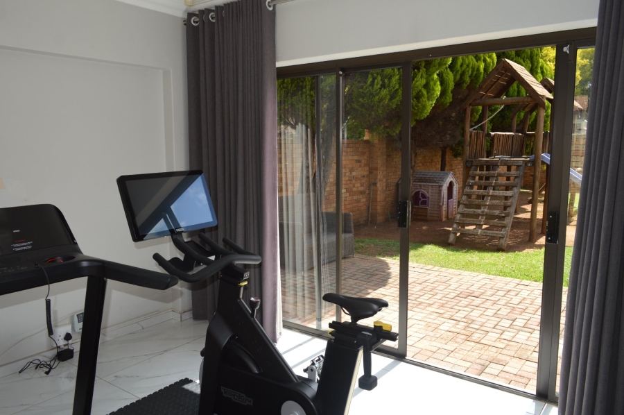 3 Bedroom Property for Sale in Flamwood North West